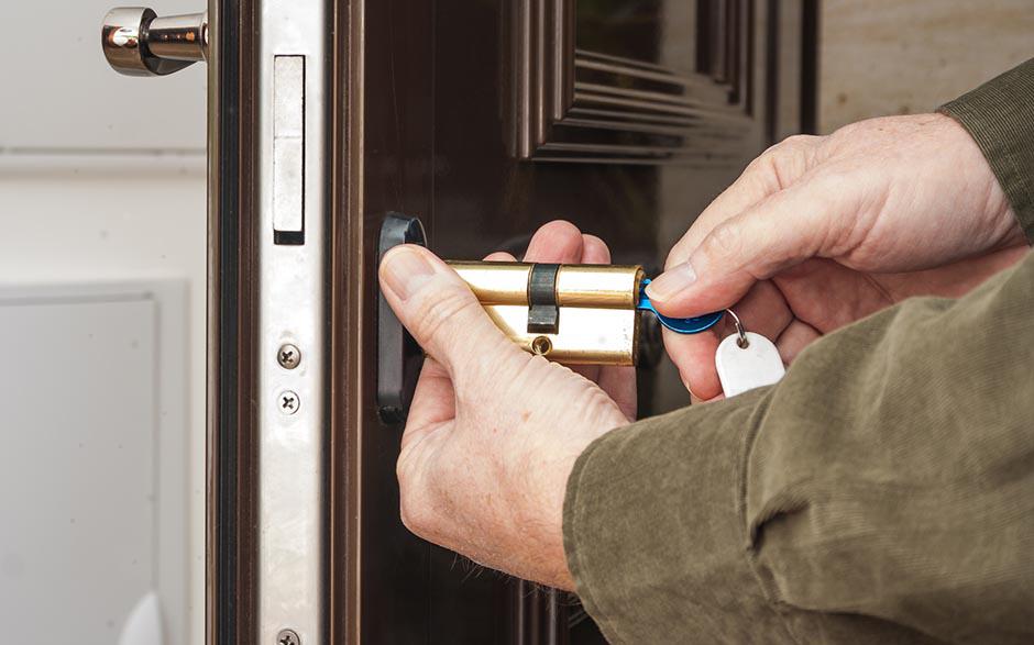 changer de serrure de porte Marseille 10
